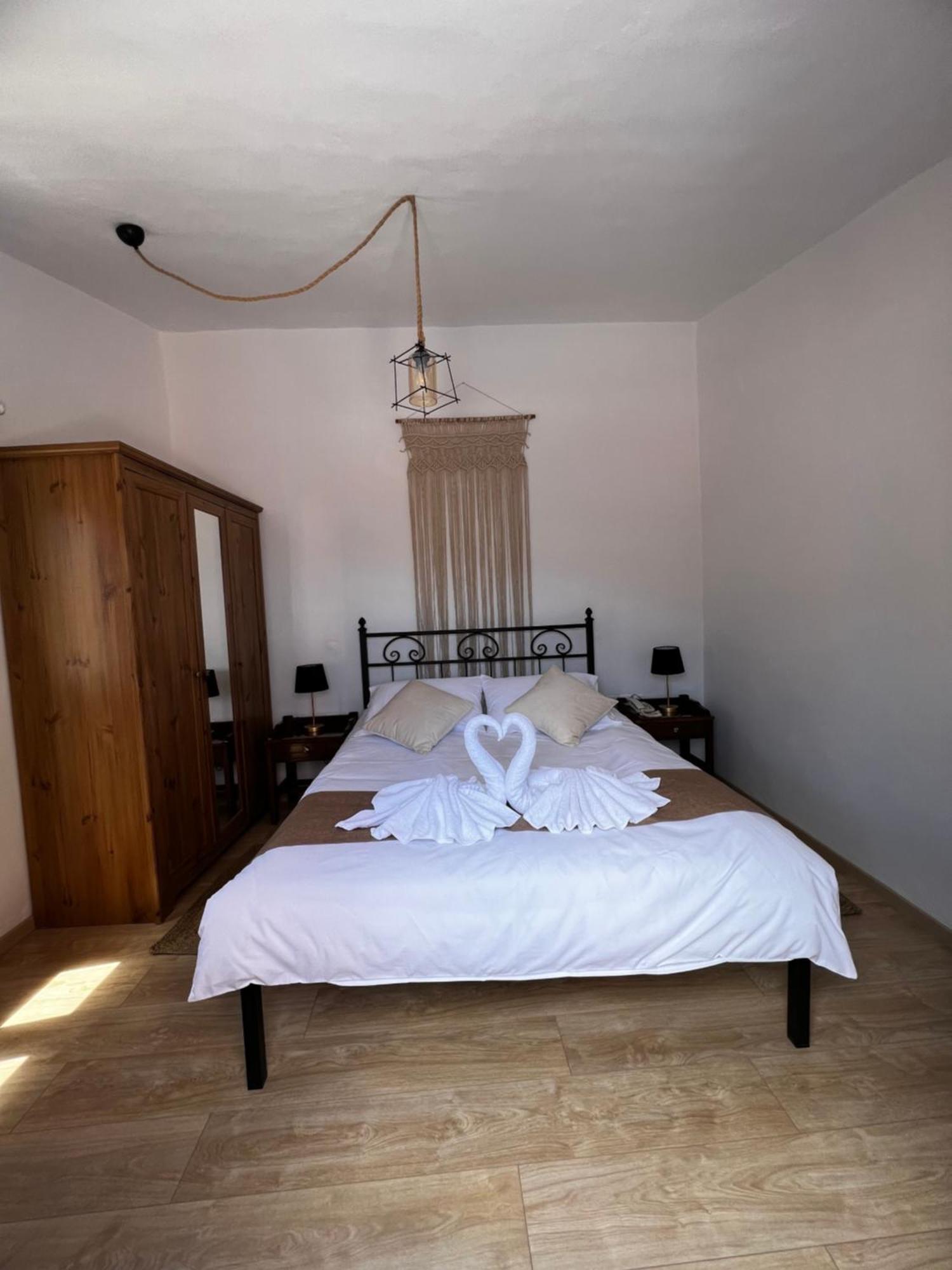 Taxiarchis Aparthotel ซีมี ภายนอก รูปภาพ